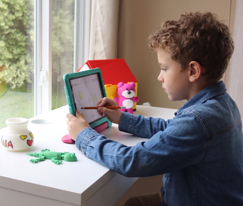 Kid drawing interface